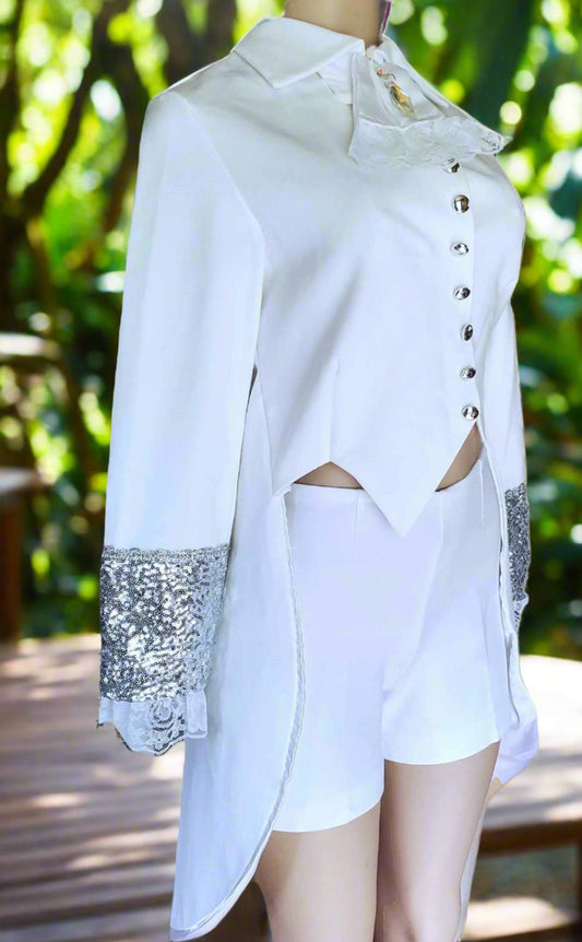 Taylor Grammy White Ringmaster Costume